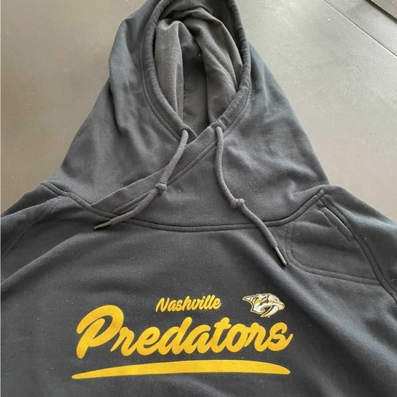 Nashville Predators Hoodie - Picture 4 of 5